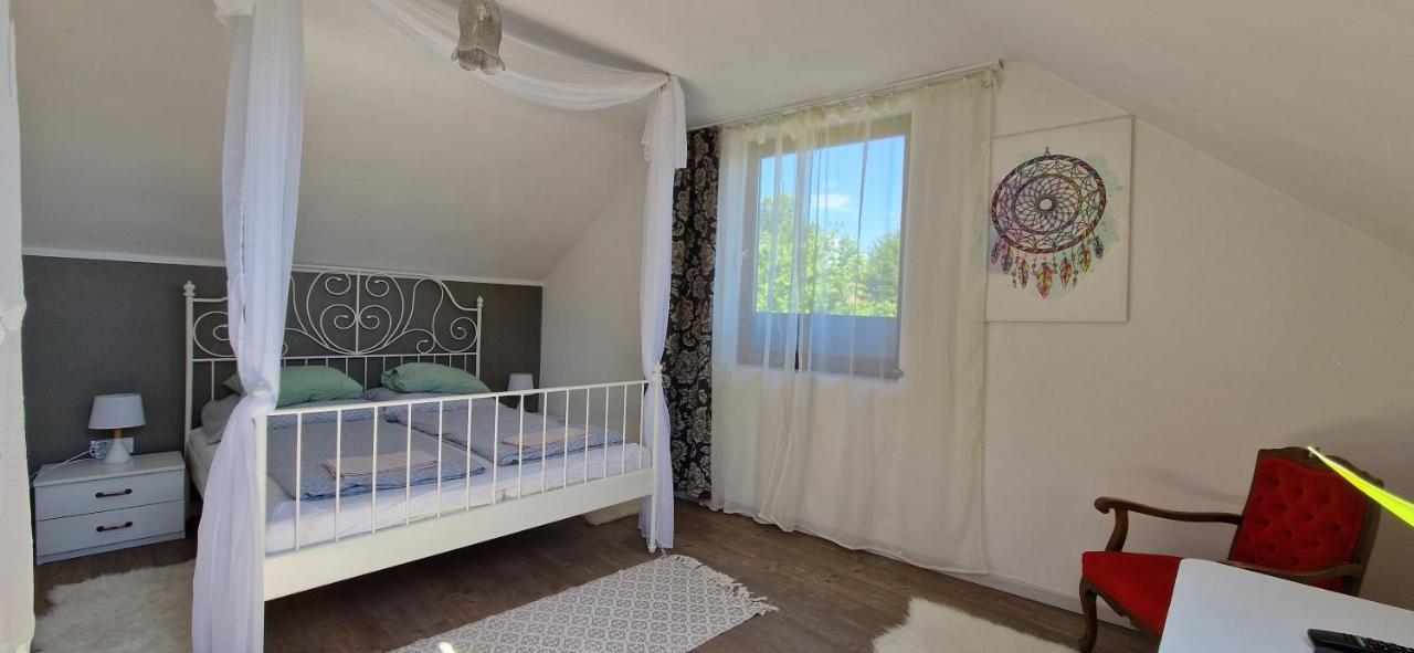 Boholand Apartman Eger Bagian luar foto