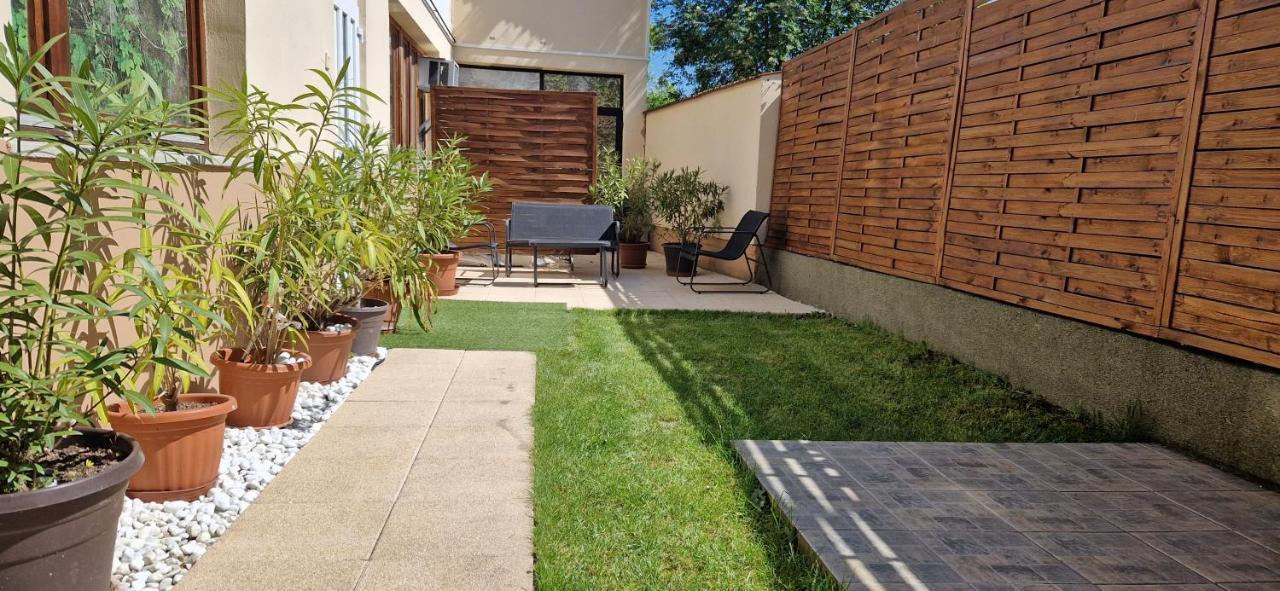 Boholand Apartman Eger Bagian luar foto